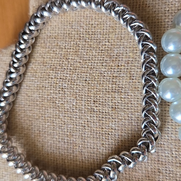 Paparazzi 6 Piece Necklace Silver Heart With Pearl Bracelets Set - Picture 12 of 17